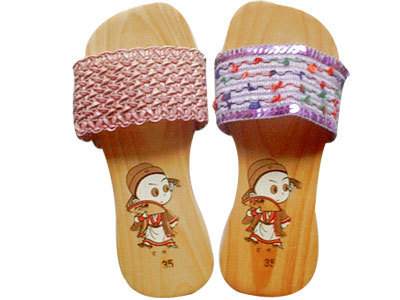 成品鞋-木屐--世界服裝鞋帽網(wǎng)&middot;產(chǎn)品展廳